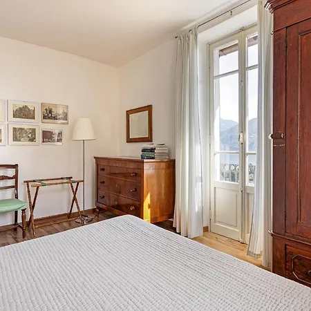 With Dreaming Lake View & Parking Villa Menaggio